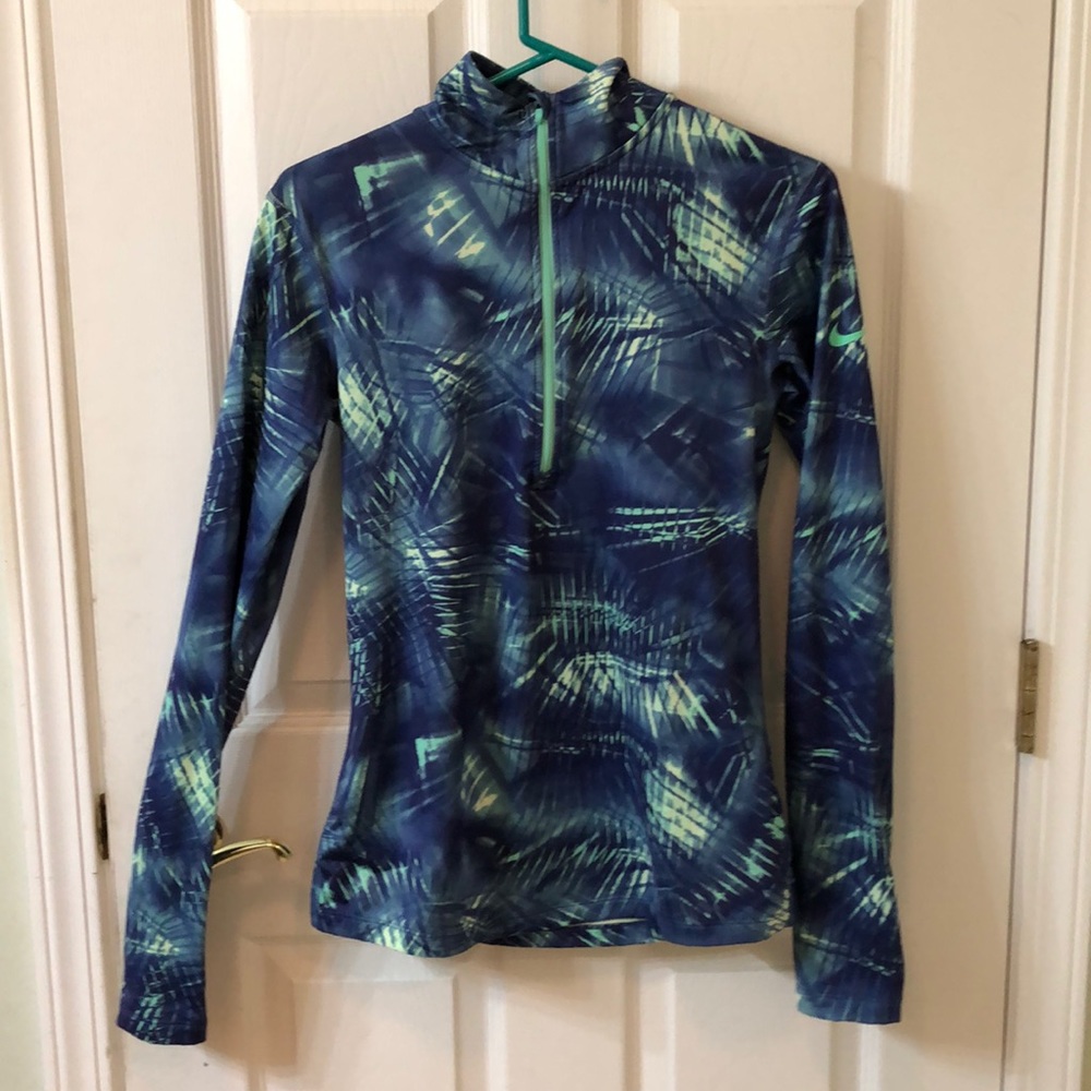 NIKE DRI-FIT Quarter Zip Pullover
